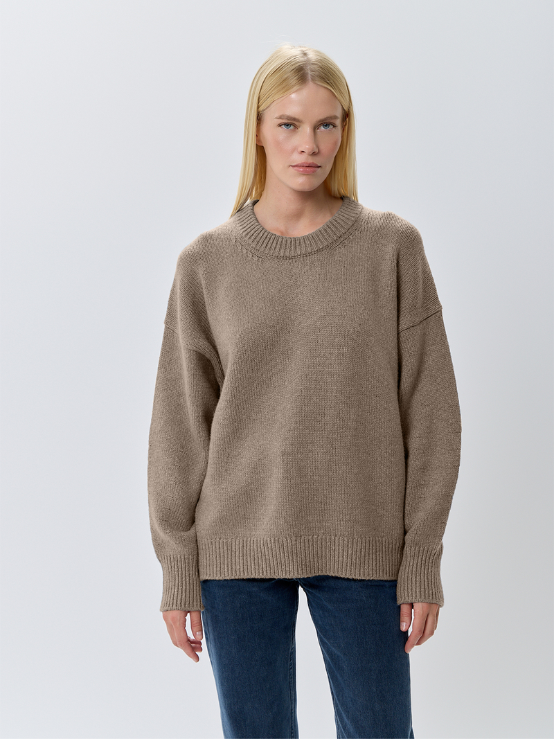 Женский свитер