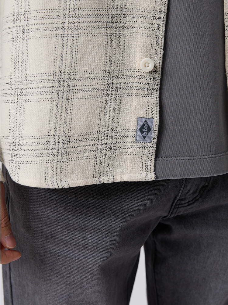 Мужская рубашка джинсовая прямого кроя 