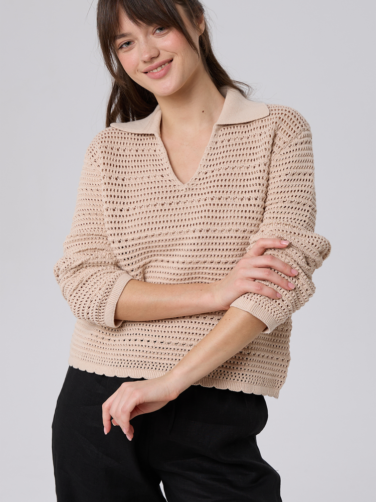 Женский свитер 