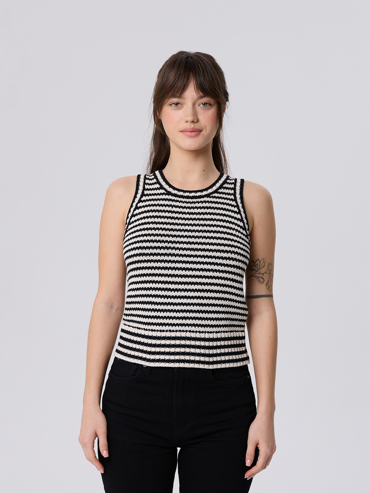 Женский топ вязаный 